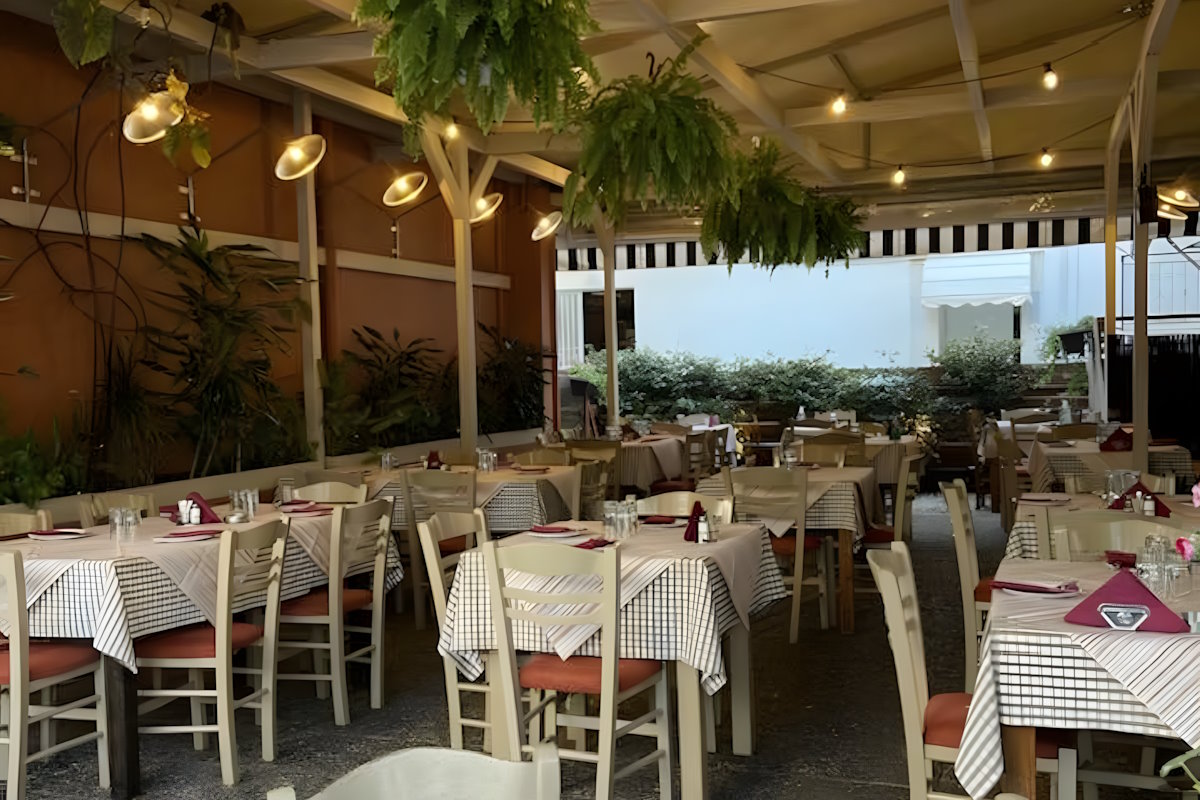 To Hagiati - Traditional Tavern