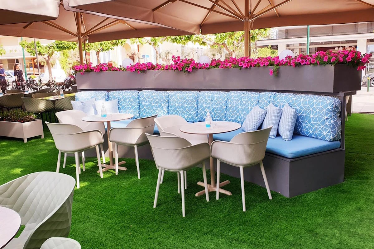 Pralina Patisserie - Kalamata Beach