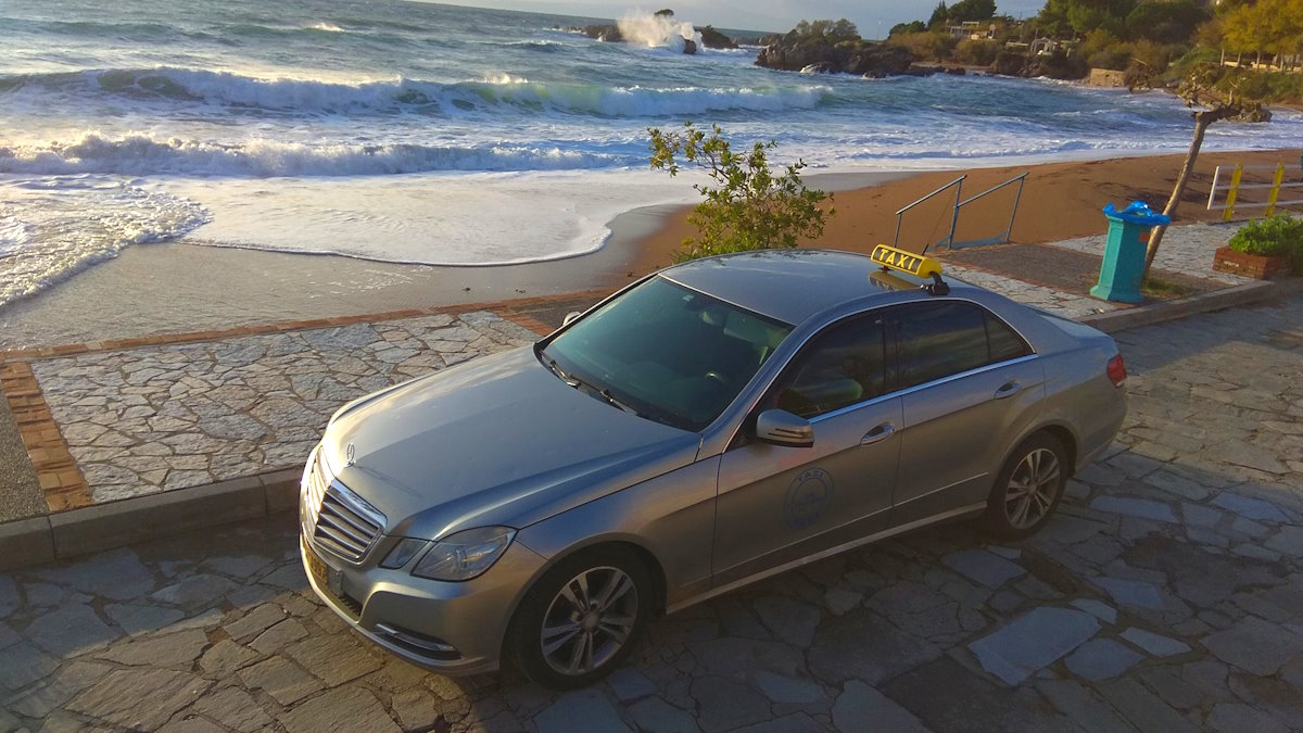 Stoupa Taxi Services