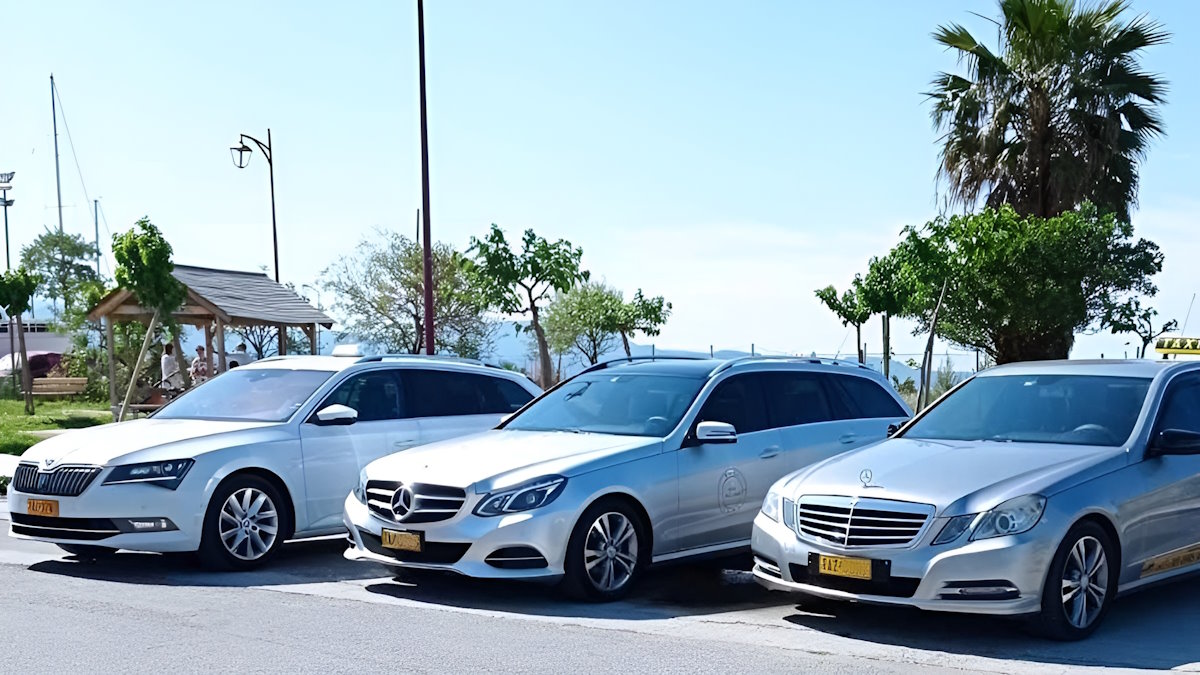 Stoupa Taxi Services